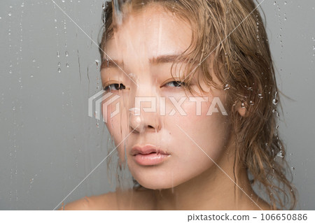 female, lady, woman 106650886