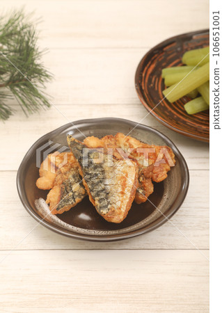 Deep-fried mackerel Tatsuta 106651001