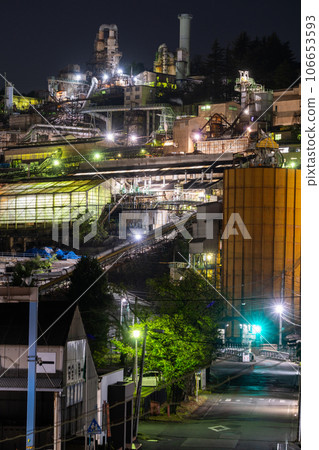 [Gunma Prefecture] Annaka Station/factory night view 106653593