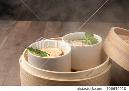 Chawanmushi bamboo steamer 106654018