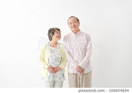 Friends Senior couple Friends Senior couple 106654684