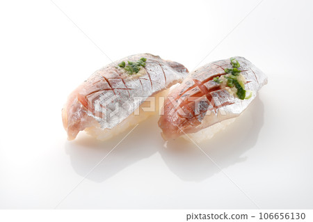 新鮮美味的鯖魚握壽司 新鮮美味的鯖魚握壽司 106656130