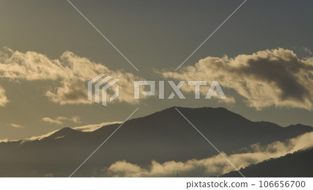 Kishu Fuji in early autumn and clouds illuminated by the morning sun, telephoto, 230905am Kishu Fuji in early autumn and clouds illuminated by the morning sun, telephoto, 230905am 106656700