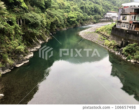 台灣烏來溫泉 106657498