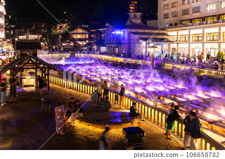 "Gunma Prefecture" Kusatsu Onsen Yubatake / bird's-eye view "Gunma Prefecture" Kusatsu Onsen Yubatake / bird's-eye view 106658782