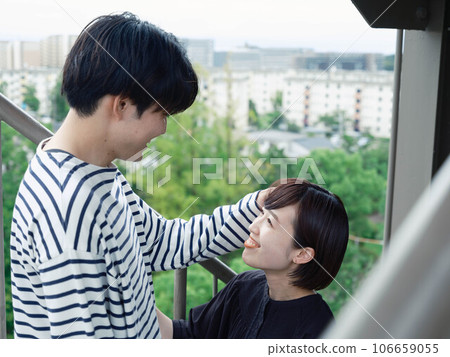 couple's daily life 106659055