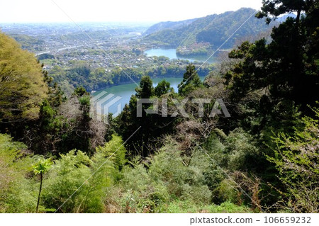 從山上看到的津久井湖 [相模原市津久井 4月] 106659232