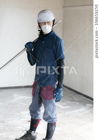 Professional craftsmen such as demolition 106659250