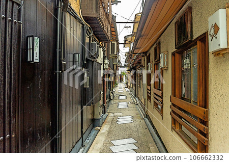 【插畫風京都】京都町屋的時尚外觀 【插畫風京都】京都町屋的時尚外觀 106662332