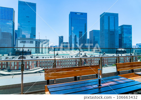 [Tokyo] Tokyo Station seen from the terrace of the Shin-Marunouchi Building 106663432