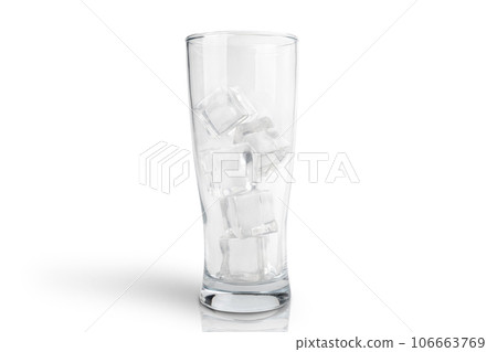 Empty glasses with ice cubes 106663769