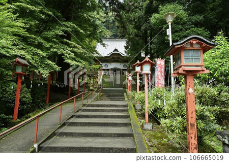 石階和伊鶴山千手院萬願寺參道正殿 106665019