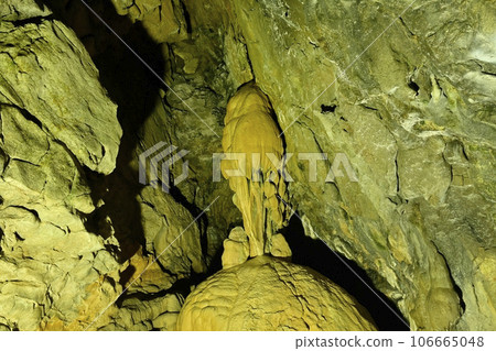 Eleven-faced Kanzeon Bodhisattva statue at the back of the worship hall in Okunoin of Izuruyama Senjuin Manganji Temple Eleven-faced Kanzeon Bodhisattva statue at the back of the worship hall in Okunoin of Izuruyama Senjuin Manganji Temple 106665048