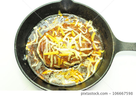 demi-glace cheese hamburger demi-glace cheese hamburger 106667598
