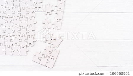 Matching pieces of puzzle 106668961