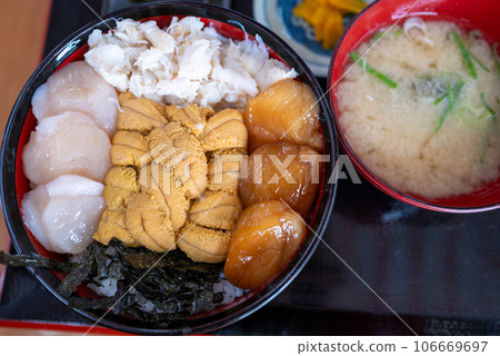 北海道海膽扇貝蟹三色碗 北海道海膽扇貝蟹三色碗 106669697