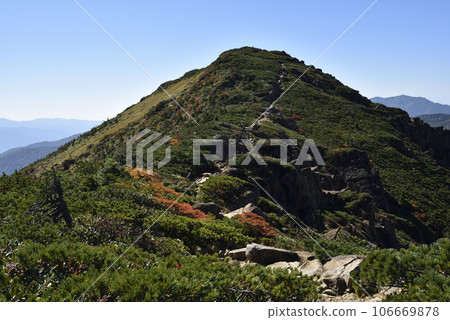 Climbing Mt. Shibutsu, Oze, Gunma Prefecture Climbing Mt. Shibutsu, Oze, Gunma Prefecture 106669878