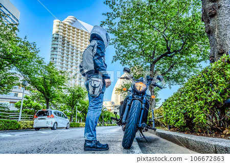 Tour Minato Mirai on a large motorcycle Tour Minato Mirai on a large motorcycle 106672863
