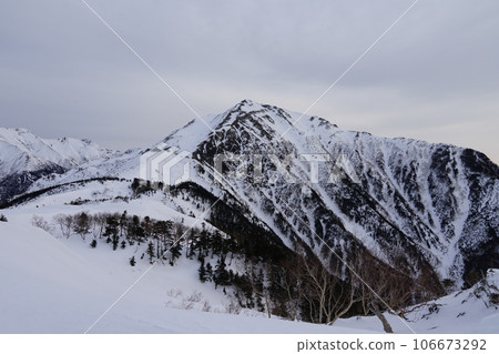 Winter in the Southern Alps Snowy Kamikawachidake Winter in the Southern Alps Snowy Kamikawachidake 106673292