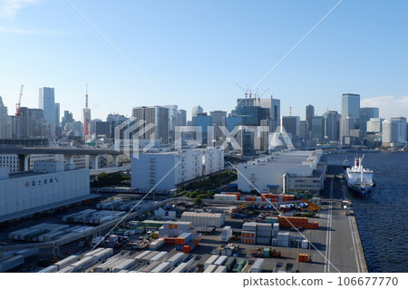 Shibaura wharf seen from Rainbow Bridge 106677770