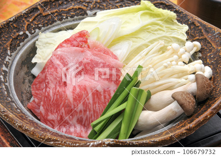 Japanese food Beef hot pot Japanese food Beef hot pot 106679732