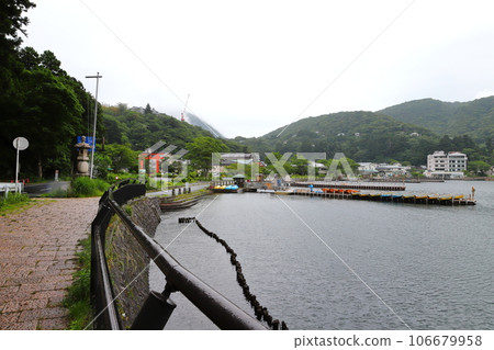 Hakone Lake Ashinoko smokes in the rain, Kanagawa Prefecture Hakone Lake Ashinoko smokes in the rain, Kanagawa Prefecture 106679958