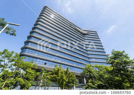 Building view of the Taipei Far Eastern Telecom Park (Tpark) in New Taipei City, Taiwan. 106683760
