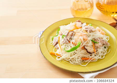 Grilled rice noodle Grilled rice noodle 106684324