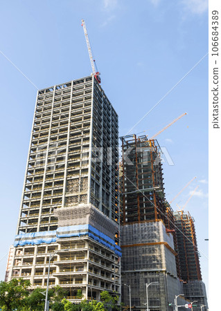 Close-up of steel structure silhouette background for building construction in Taiwan. 106684389