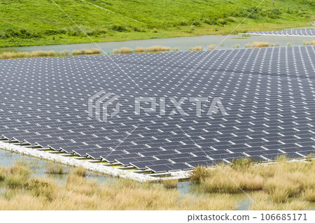 View of the floating Solar power system on the flood detention basin in Kaohsiung, Taiwan. 106685171
