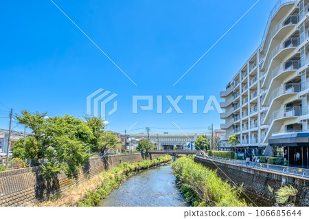 Urban landscape of Yokohama City, Kanagawa Prefecture, Wadamachi Station, Kamigawa River 106685644