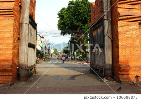 Chiang Mai cityscape, Tha Phae Gate, Chiang Mai, Thailand Chiang Mai cityscape, Tha Phae Gate, Chiang Mai, Thailand 106688875