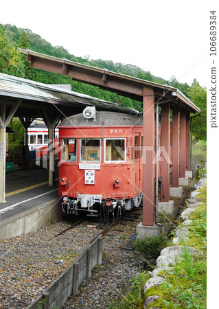 Model 750, car number 755, former Meitetsu Tanigumi Station (Ibigawa Town, Gifu Prefecture) 106689384