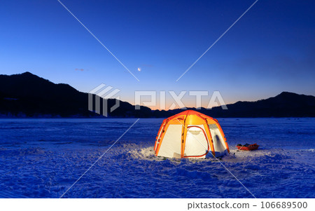 Hokkaido Lake Nukabira_ Spectacular scenery at dawn Hokkaido Lake Nukabira_ Spectacular scenery at dawn 106689500