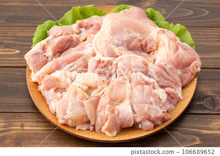 Chicken thigh  106689652