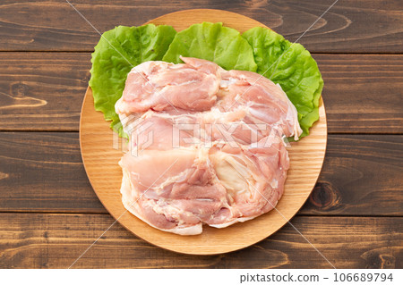 Chicken thigh  106689794