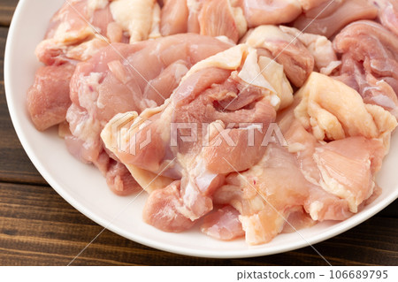 Chicken thigh  106689795