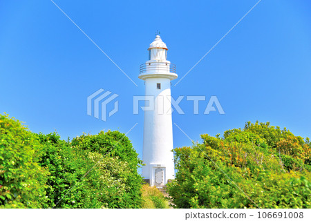 Izu Peninsula, Minami Izu, Tsumekizaki, the walkway to the Tsumekizaki Lighthouse, and the Tsumekizaki Lighthouse visible in the background, Shimoda City, Shizuoka Prefecture (4) 106691008