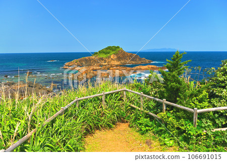 A viewing spot set up on a walkway that goes around the Izu Peninsula, Minami Izu, Tsumekizaki, and the lighthouse - Shimoda City, Shizuoka Prefecture (1) A viewing spot set up on a walkway that goes around the Izu Peninsula, Minami Izu, Tsumekizaki, and the lighthouse - Shimoda City, Shizuoka Prefecture (1) 106691015