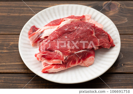 beef tendon for stew 106691758