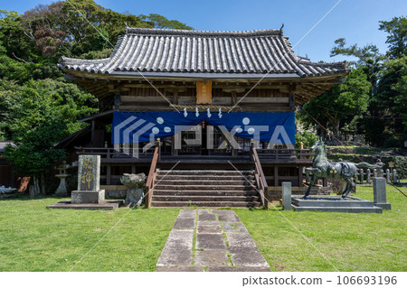 Kameoka Shrine 106693196