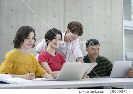 學生們學習 106693764