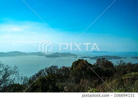 晴朗的冬日，從源光台眺望笠岡群島 1 岡山縣笠岡市 106694131