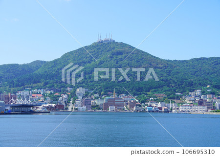 Mt. Hakodate seen from around Fureai Squid Plaza 106695310