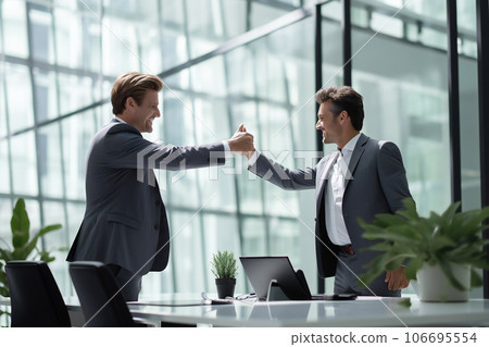 外國商人在人工智能生成的辦公室裡微笑著互相問候 外國商人在人工智能生成的辦公室裡微笑著互相問候 106695554