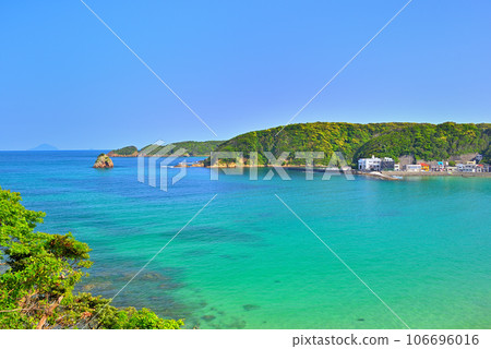 Izu Peninsula, Minami Izu, Sotoura Beach, a quiet cove with many SUPs, from Phoenix Square, Shimoda City, Shizuoka Prefecture (2) 106696016