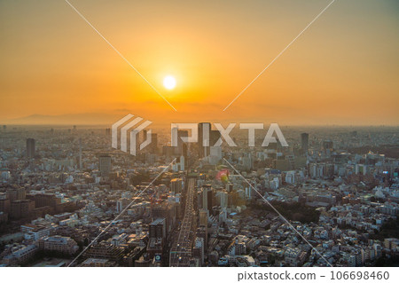 Japan's Tokyo cityscape A ray of hope...The sunset over the developing Shibuya. The future of the Japanese economy, the path to a bright future... Japan's Tokyo cityscape A ray of hope...The sunset over the developing Shibuya. The future of the Japanese economy, the path to a bright future... 106698460