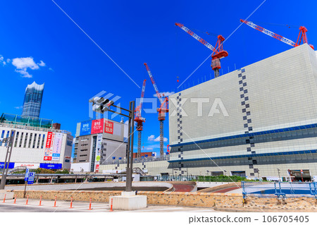 東京新宿區新宿站西口的夏日天空 東京新宿區新宿站西口的夏日天空 106705405
