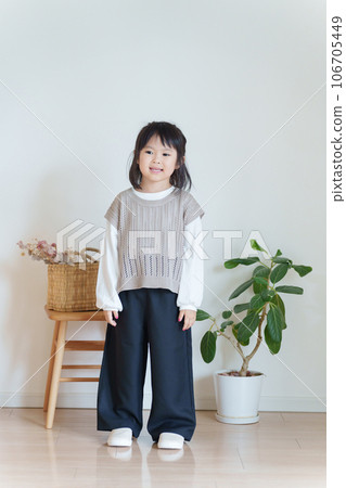 Children's Spring Clothes Autumn Clothes Fashion Coordination Full Body (Portrait) Children's Spring Clothes Autumn Clothes Fashion Coordination Full Body (Portrait) 106705449