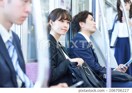 Men and women shooting cooperation "Keioh Electric Railway Co., Ltd." 106706227